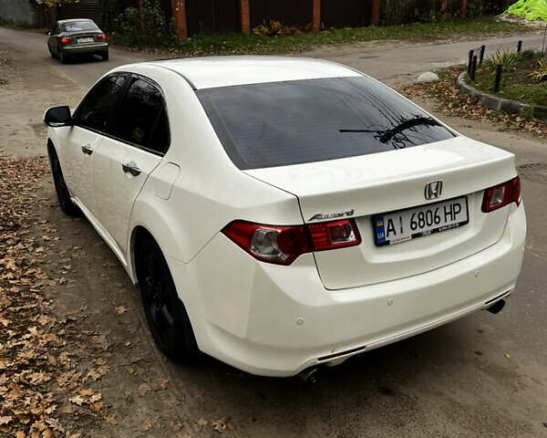 Белый Хонда Аккорд, объемом двигателя 2.35 л и пробегом 226 тыс. км за 9000 $, фото 6 на Automoto.ua