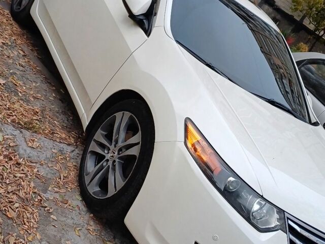 Білий Хонда Аккорд, об'ємом двигуна 2.4 л та пробігом 223 тис. км за 9300 $, фото 1 на Automoto.ua