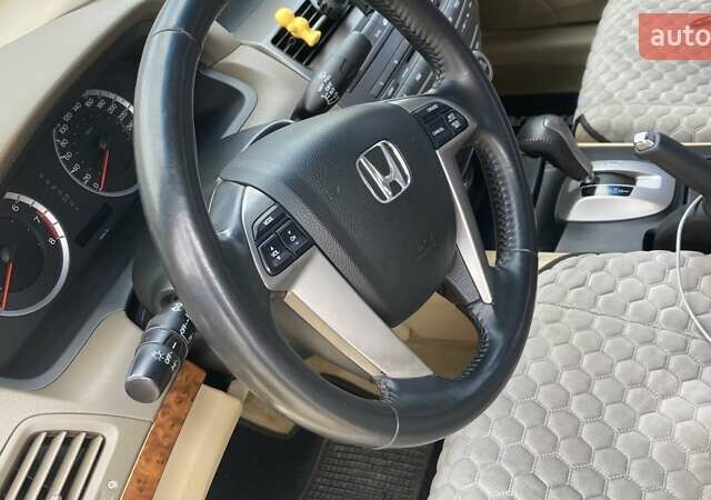 Белый Хонда Аккорд, объемом двигателя 2.35 л и пробегом 124 тыс. км за 9400 $, фото 10 на Automoto.ua