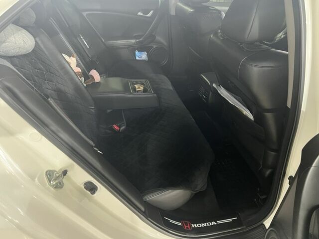 Белый Хонда Аккорд, объемом двигателя 2 л и пробегом 198 тыс. км за 10700 $, фото 16 на Automoto.ua