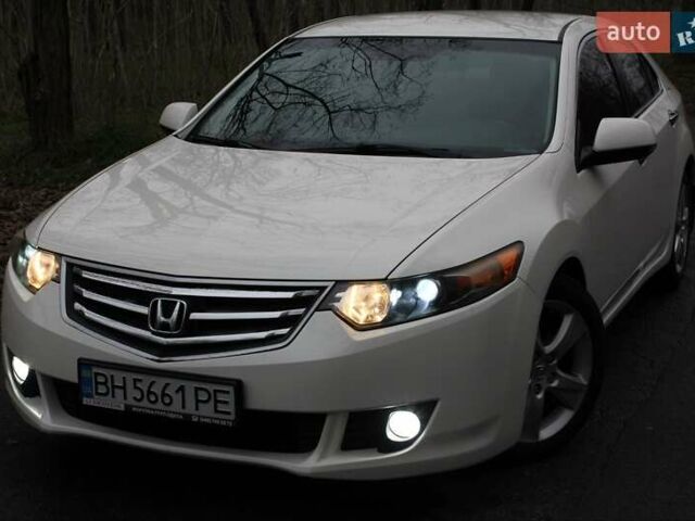 Белый Хонда Аккорд, объемом двигателя 2 л и пробегом 189 тыс. км за 9800 $, фото 1 на Automoto.ua