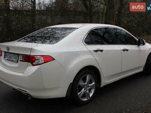 Белый Хонда Аккорд, объемом двигателя 2 л и пробегом 189 тыс. км за 9800 $, фото 8 на Automoto.ua