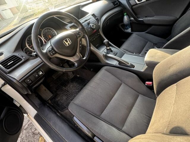 Белый Хонда Аккорд, объемом двигателя 2 л и пробегом 204 тыс. км за 4850 $, фото 10 на Automoto.ua