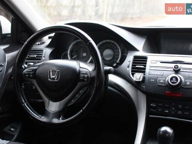 Белый Хонда Аккорд, объемом двигателя 2 л и пробегом 189 тыс. км за 9800 $, фото 23 на Automoto.ua