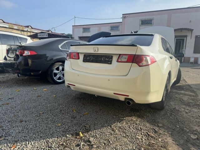 Белый Хонда Аккорд, объемом двигателя 2 л и пробегом 204 тыс. км за 4850 $, фото 2 на Automoto.ua