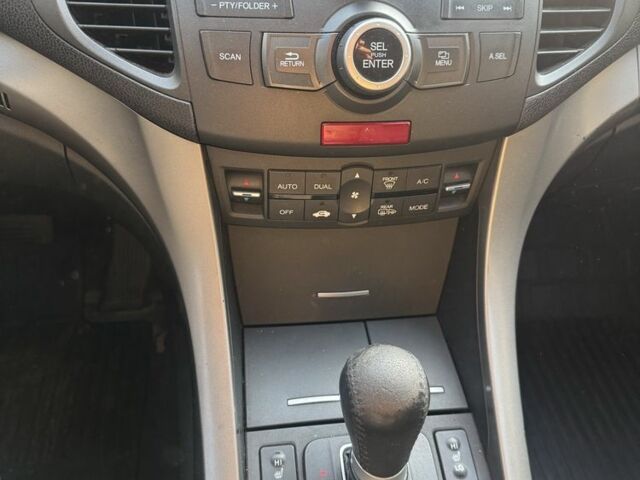 Белый Хонда Аккорд, объемом двигателя 2 л и пробегом 204 тыс. км за 4850 $, фото 5 на Automoto.ua