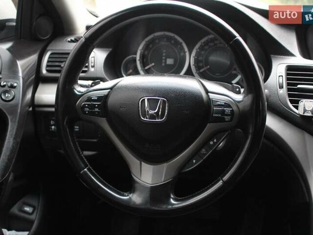 Белый Хонда Аккорд, объемом двигателя 2 л и пробегом 189 тыс. км за 9800 $, фото 27 на Automoto.ua