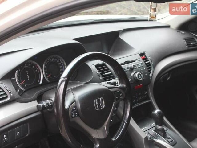 Белый Хонда Аккорд, объемом двигателя 2 л и пробегом 189 тыс. км за 9800 $, фото 19 на Automoto.ua