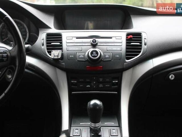 Белый Хонда Аккорд, объемом двигателя 2 л и пробегом 189 тыс. км за 9800 $, фото 26 на Automoto.ua