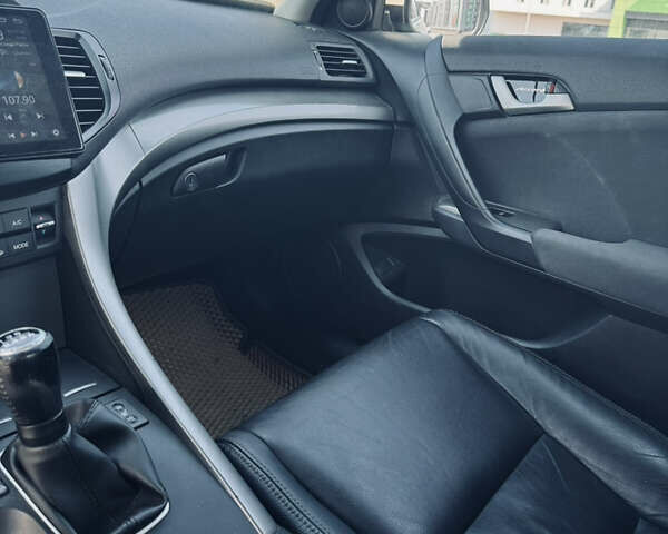 Белый Хонда Аккорд, объемом двигателя 2.2 л и пробегом 291 тыс. км за 8800 $, фото 27 на Automoto.ua