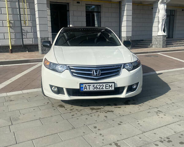 Белый Хонда Аккорд, объемом двигателя 2.35 л и пробегом 210 тыс. км за 10300 $, фото 1 на Automoto.ua