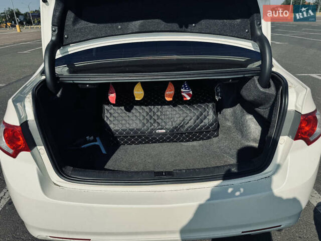 Белый Хонда Аккорд, объемом двигателя 2.2 л и пробегом 291 тыс. км за 8800 $, фото 8 на Automoto.ua