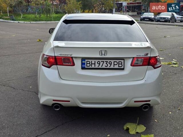 Белый Хонда Аккорд, объемом двигателя 2.35 л и пробегом 188 тыс. км за 8999 $, фото 5 на Automoto.ua
