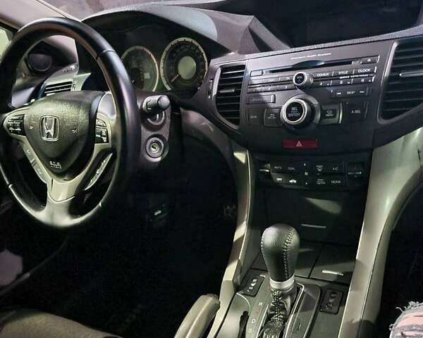 Білий Хонда Аккорд, об'ємом двигуна 2.4 л та пробігом 188 тис. км за 8000 $, фото 28 на Automoto.ua