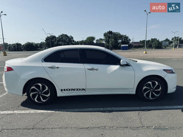 Белый Хонда Аккорд, объемом двигателя 2.2 л и пробегом 291 тыс. км за 8800 $, фото 7 на Automoto.ua