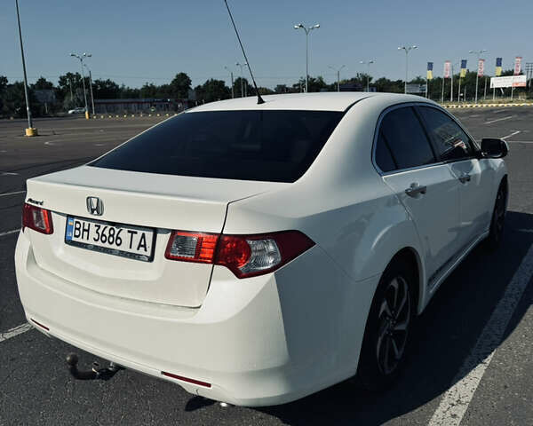 Белый Хонда Аккорд, объемом двигателя 2.2 л и пробегом 291 тыс. км за 8800 $, фото 5 на Automoto.ua