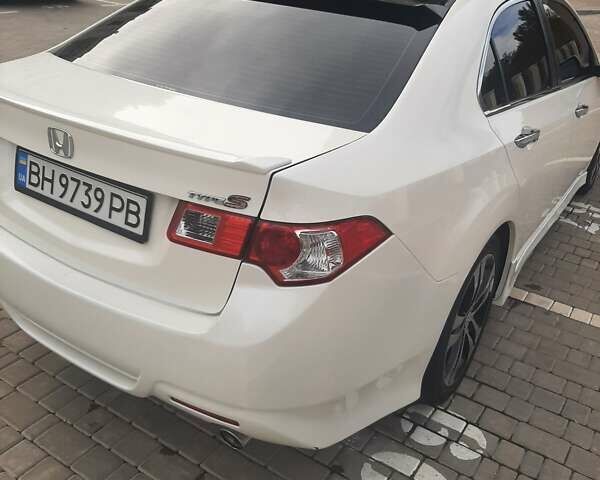 Білий Хонда Аккорд, об'ємом двигуна 2.4 л та пробігом 188 тис. км за 8000 $, фото 7 на Automoto.ua