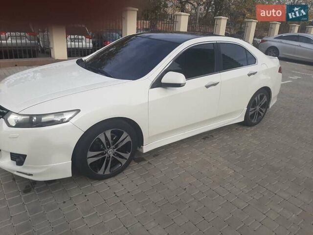 Білий Хонда Аккорд, об'ємом двигуна 2.4 л та пробігом 188 тис. км за 8000 $, фото 8 на Automoto.ua