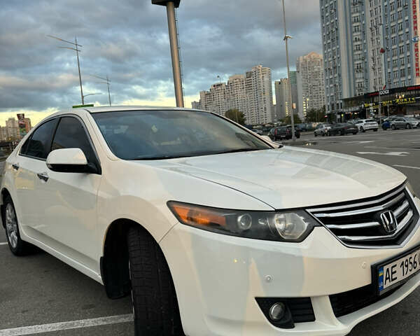 Белый Хонда Аккорд, объемом двигателя 2.35 л и пробегом 285 тыс. км за 8900 $, фото 4 на Automoto.ua