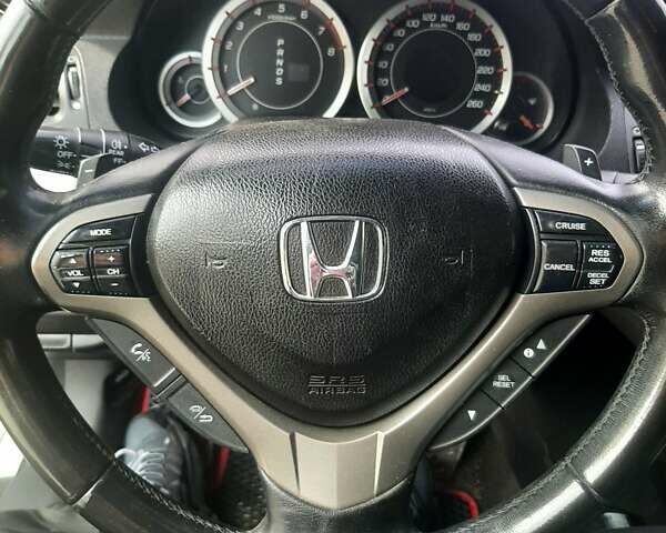 Білий Хонда Аккорд, об'ємом двигуна 2.4 л та пробігом 188 тис. км за 8000 $, фото 17 на Automoto.ua