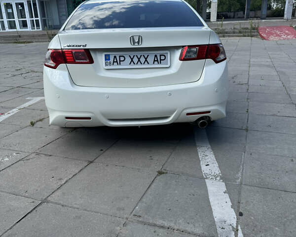 Белый Хонда Аккорд, объемом двигателя 2 л и пробегом 187 тыс. км за 12999 $, фото 3 на Automoto.ua