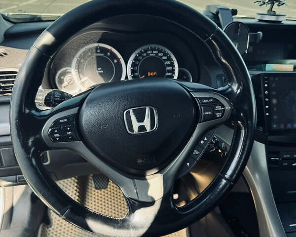 Белый Хонда Аккорд, объемом двигателя 2.2 л и пробегом 291 тыс. км за 8800 $, фото 35 на Automoto.ua