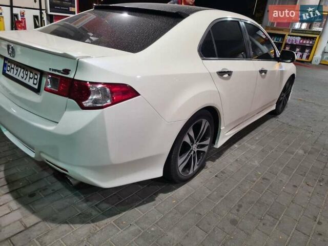 Білий Хонда Аккорд, об'ємом двигуна 2.4 л та пробігом 188 тис. км за 8000 $, фото 25 на Automoto.ua