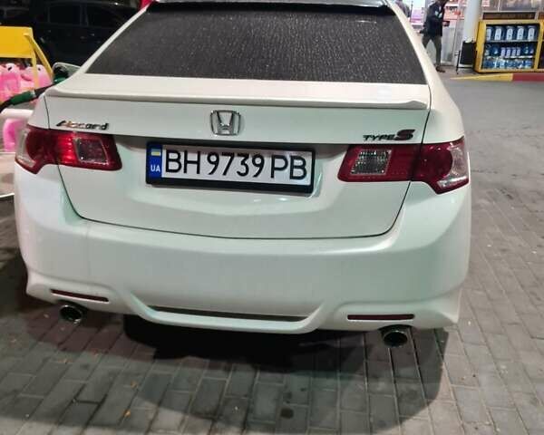 Білий Хонда Аккорд, об'ємом двигуна 2.4 л та пробігом 188 тис. км за 8000 $, фото 26 на Automoto.ua