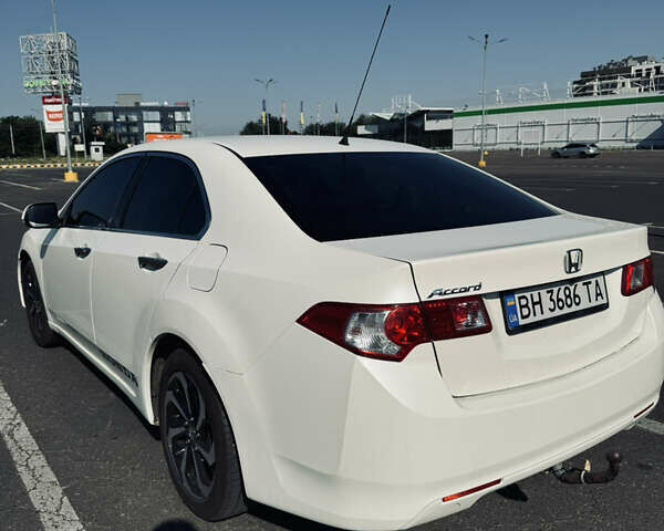 Белый Хонда Аккорд, объемом двигателя 2.2 л и пробегом 291 тыс. км за 8800 $, фото 4 на Automoto.ua