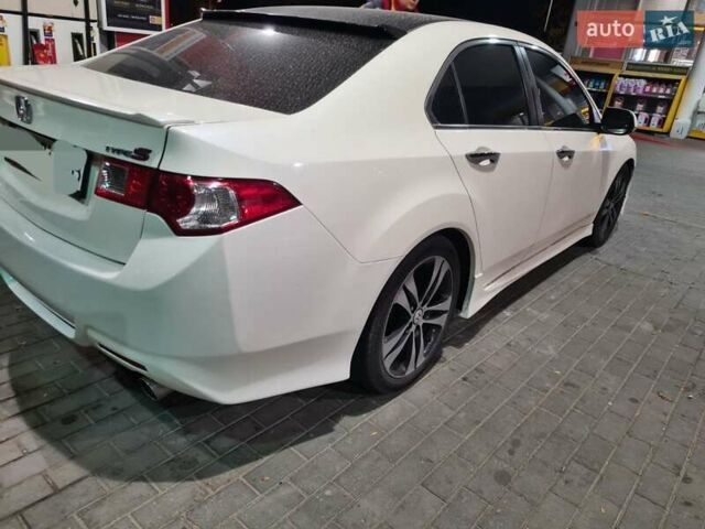 Білий Хонда Аккорд, об'ємом двигуна 2.4 л та пробігом 188 тис. км за 8000 $, фото 27 на Automoto.ua