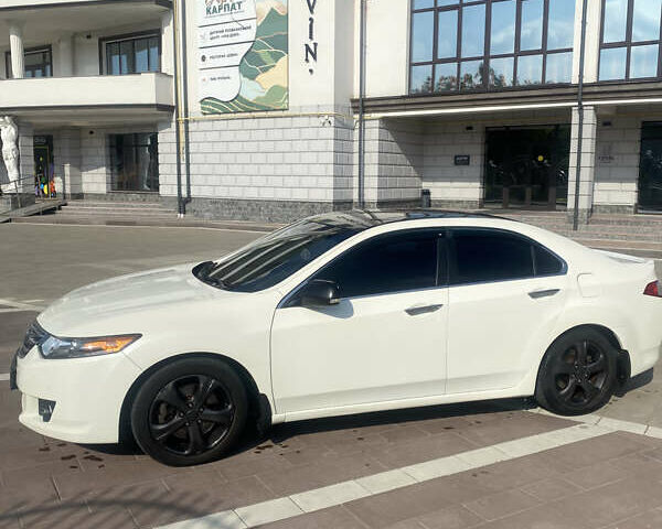 Белый Хонда Аккорд, объемом двигателя 2.35 л и пробегом 210 тыс. км за 10300 $, фото 5 на Automoto.ua