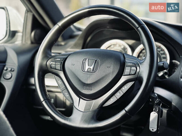 Білий Хонда Аккорд, об'ємом двигуна 2.35 л та пробігом 156 тис. км за 9999 $, фото 34 на Automoto.ua