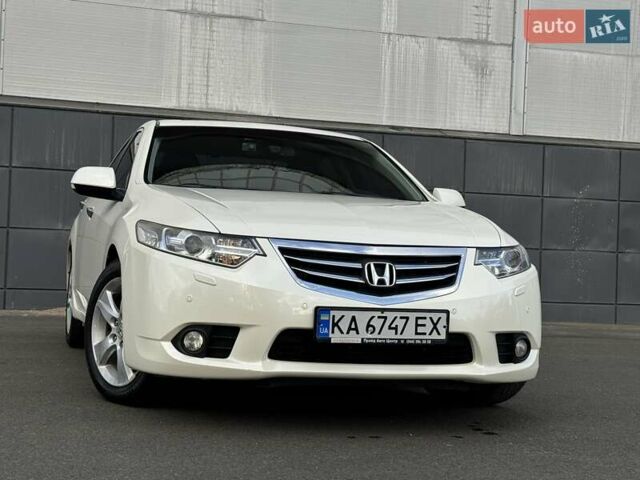 Белый Хонда Аккорд, объемом двигателя 2.35 л и пробегом 195 тыс. км за 10800 $, фото 29 на Automoto.ua