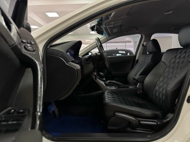 Белый Хонда Аккорд, объемом двигателя 2 л и пробегом 189 тыс. км за 9900 $, фото 11 на Automoto.ua