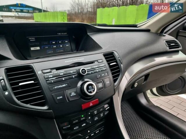 Белый Хонда Аккорд, объемом двигателя 2.35 л и пробегом 227 тыс. км за 10950 $, фото 31 на Automoto.ua