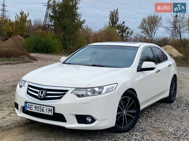 Белый Хонда Аккорд, объемом двигателя 2.4 л и пробегом 177 тыс. км за 9900 $, фото 19 на Automoto.ua