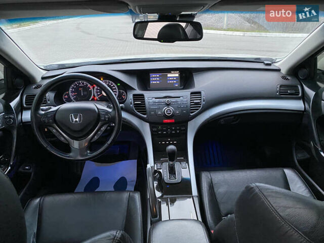 Білий Хонда Аккорд, об'ємом двигуна 2.35 л та пробігом 179 тис. км за 10500 $, фото 16 на Automoto.ua