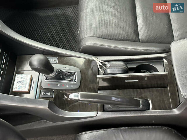 Белый Хонда Аккорд, объемом двигателя 2.4 л и пробегом 227 тыс. км за 9999 $, фото 31 на Automoto.ua