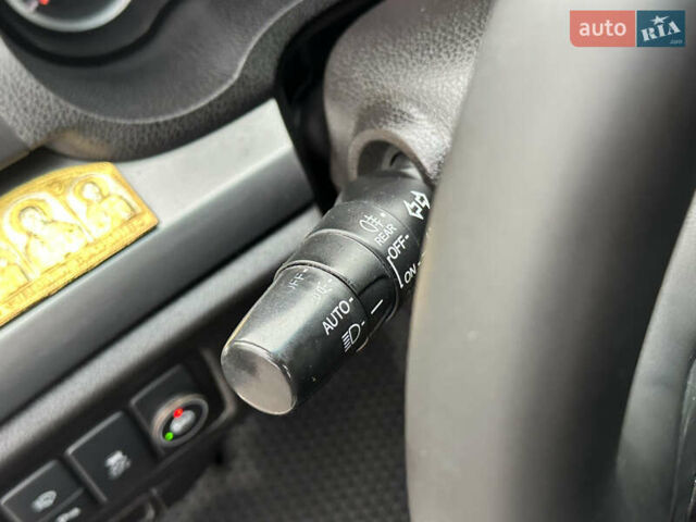 Белый Хонда Аккорд, объемом двигателя 2.4 л и пробегом 227 тыс. км за 9999 $, фото 27 на Automoto.ua