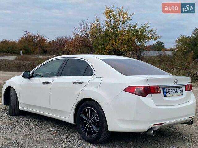 Белый Хонда Аккорд, объемом двигателя 2.4 л и пробегом 177 тыс. км за 9900 $, фото 27 на Automoto.ua