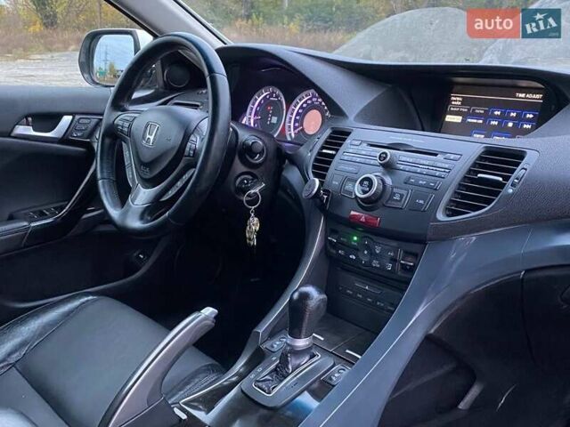 Белый Хонда Аккорд, объемом двигателя 2.4 л и пробегом 177 тыс. км за 9900 $, фото 32 на Automoto.ua