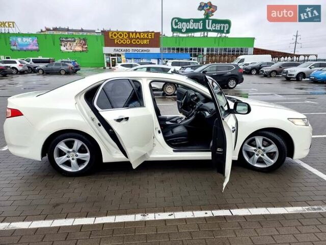 Белый Хонда Аккорд, объемом двигателя 2.35 л и пробегом 227 тыс. км за 10950 $, фото 9 на Automoto.ua