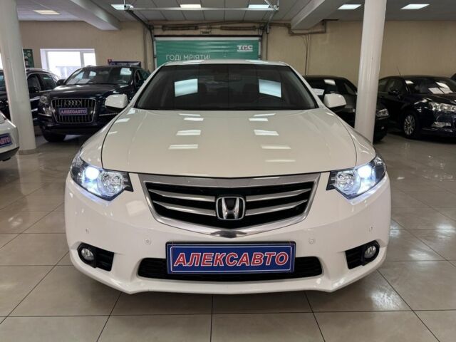 Белый Хонда Аккорд, объемом двигателя 2 л и пробегом 189 тыс. км за 9900 $, фото 7 на Automoto.ua