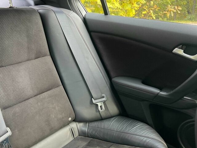 Белый Хонда Аккорд, объемом двигателя 2.4 л и пробегом 160 тыс. км за 11500 $, фото 11 на Automoto.ua