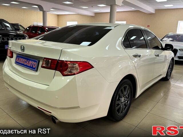 Белый Хонда Аккорд, объемом двигателя 2 л и пробегом 189 тыс. км за 9900 $, фото 4 на Automoto.ua