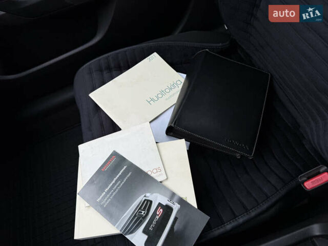 Белый Хонда Аккорд, объемом двигателя 2.2 л и пробегом 170 тыс. км за 10900 $, фото 30 на Automoto.ua