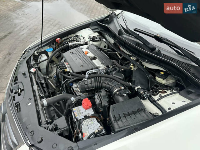 Белый Хонда Аккорд, объемом двигателя 2.4 л и пробегом 227 тыс. км за 9999 $, фото 57 на Automoto.ua