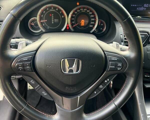 Белый Хонда Аккорд, объемом двигателя 2.4 л и пробегом 160 тыс. км за 11500 $, фото 21 на Automoto.ua