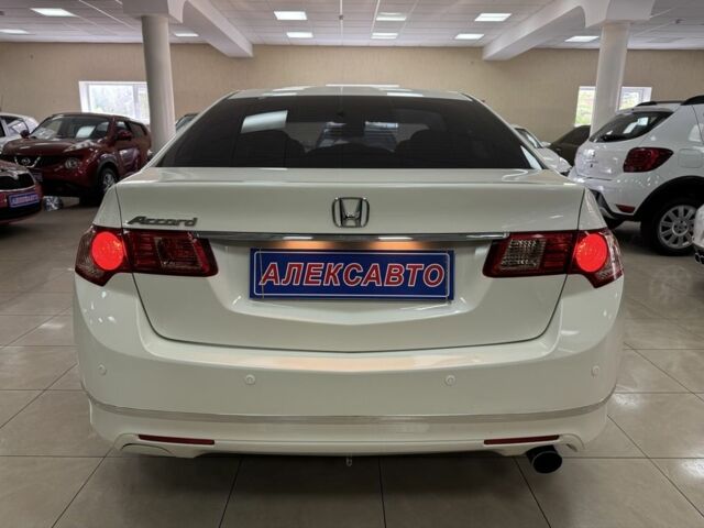 Белый Хонда Аккорд, объемом двигателя 2 л и пробегом 189 тыс. км за 9900 $, фото 3 на Automoto.ua