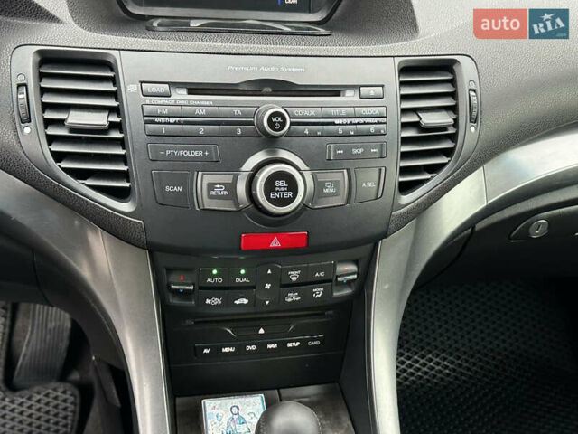 Белый Хонда Аккорд, объемом двигателя 2.4 л и пробегом 227 тыс. км за 9999 $, фото 35 на Automoto.ua